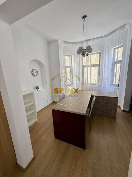 Birou elegant 3 camere in vila zona Cismigiu, 3 balcoane