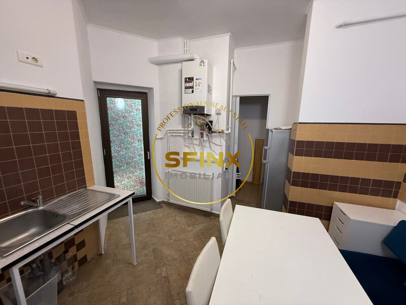 Birou elegant 3 camere in vila zona Cismigiu, 3 balcoane